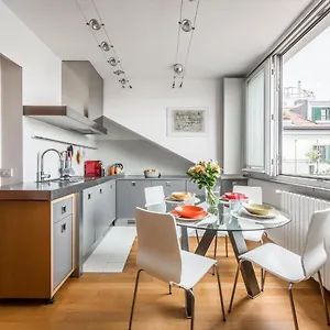 Apartment The Orange Attic - Navigli Area, Milan