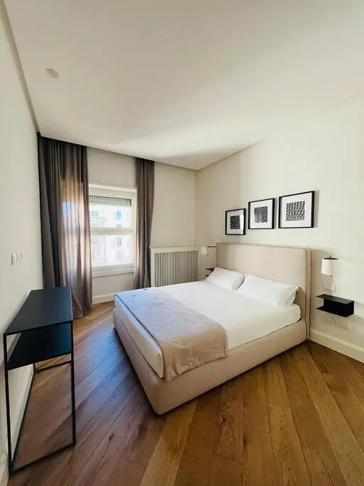 Piazza Affari Apartment - City Center Milan